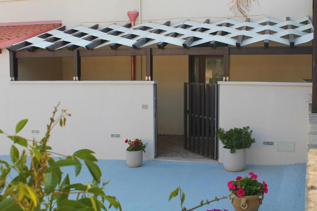 Casa Vacanze Natali-Stella Порто-Чезарео Екстер'єр фото