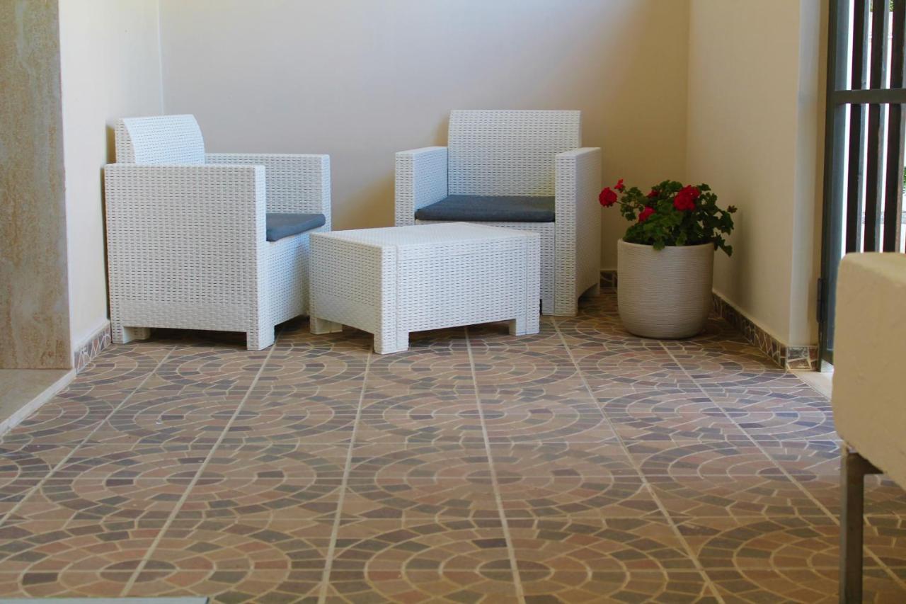 Casa Vacanze Natali-Stella Порто-Чезарео Екстер'єр фото