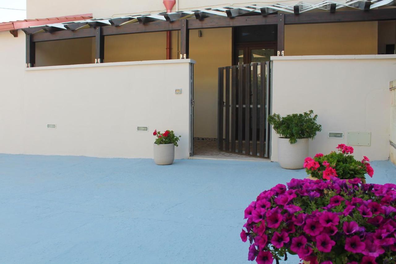 Casa Vacanze Natali-Stella Порто-Чезарео Екстер'єр фото